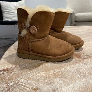 Toddler Bailey Button UGG’s